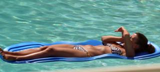 Coleen Rooney feet photo thumbnail