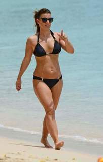 Coleen Rooney feet photo thumbnail