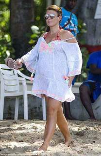 Coleen Rooney feet photo thumbnail
