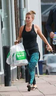 Coleen Rooney feet photo thumbnail