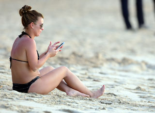 Coleen Rooney feet photo thumbnail