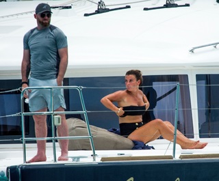Coleen Rooney feet photo thumbnail