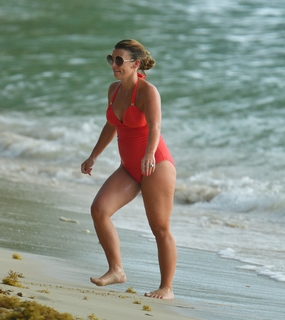 Coleen Rooney feet photo thumbnail