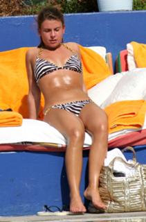 Coleen Rooney feet photo thumbnail