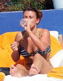 Coleen Rooney feet photo thumbnail