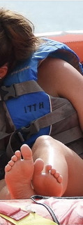 Coleen Rooney feet photo thumbnail