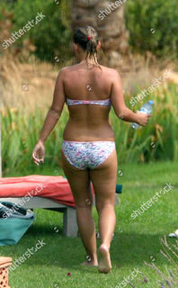 Coleen Rooney feet photo thumbnail