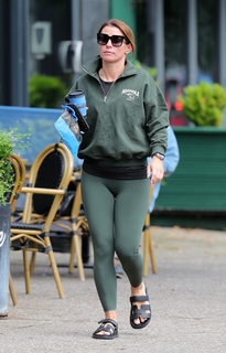 Coleen Rooney feet photo thumbnail