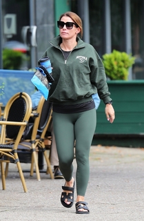 Coleen Rooney feet photo thumbnail