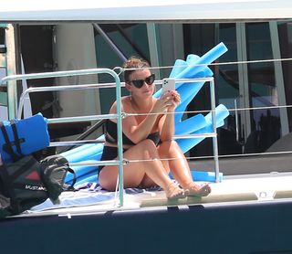 Coleen Rooney feet photo thumbnail