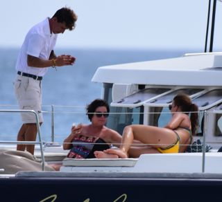 Coleen Rooney feet photo thumbnail