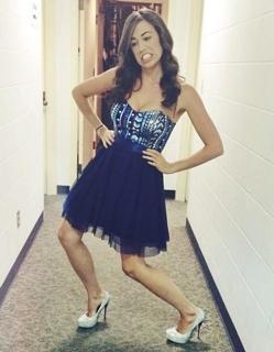 Colleen Ballinger feet photo thumbnail