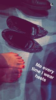 Colleen Ballinger feet photo thumbnail