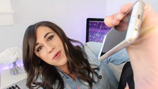 Colleen Ballinger feet photo thumbnail
