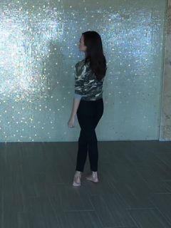 Colleen Ballinger feet photo thumbnail