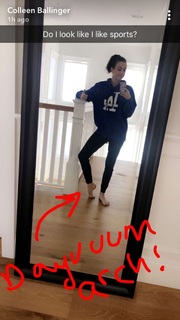Colleen Ballinger feet photo thumbnail