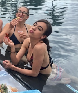 Colleen Ballinger feet photo thumbnail