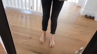Colleen Ballinger feet photo thumbnail