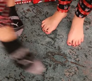 Colleen Ballinger feet photo thumbnail