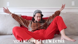 Colleen Ballinger feet photo thumbnail