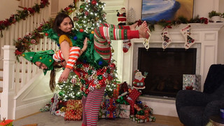 Colleen Ballinger feet photo thumbnail