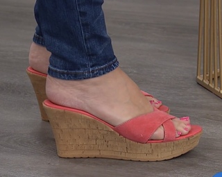 Colleen Lopez feet photo 2