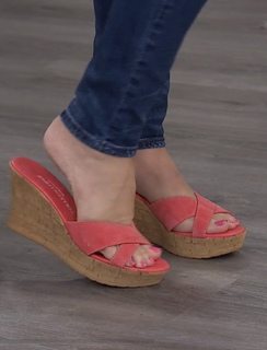 Colleen Lopez feet photo 13