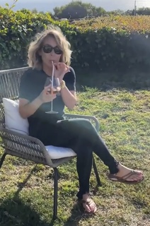 Colleen Wolfe feet photo thumbnail