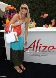 Collette Wolfe feet photo thumbnail