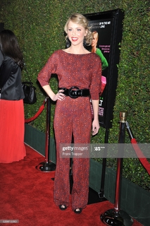 Collette Wolfe feet photo thumbnail