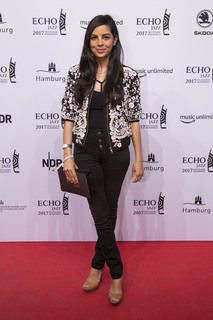 Collien Ulmen-Fernandes feet photo thumbnail