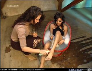 Collien Ulmen-Fernandes feet photo thumbnail