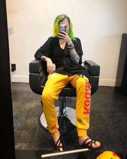 Comic Book Girl 19 feet photo 18
