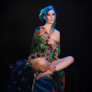 Comic Book Girl 19 feet photo 15