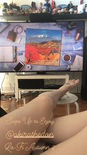 Comic Book Girl 19 feet photo 7