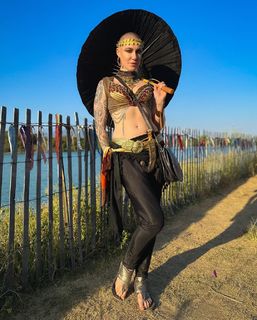 Comic Book Girl 19 feet photo 2