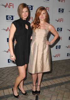 Connie Britton feet photo thumbnail