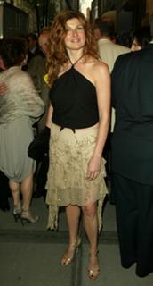 Connie Britton feet photo thumbnail