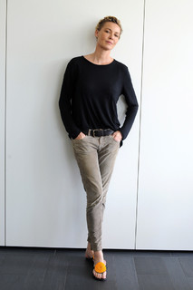 Connie Nielsen feet photo thumbnail