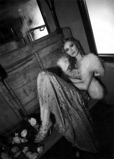 Connie Nielsen feet photo thumbnail