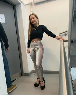 Connie Talbot feet photo 3