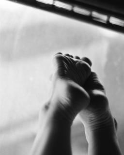 Conor Leslie feet photo thumbnail