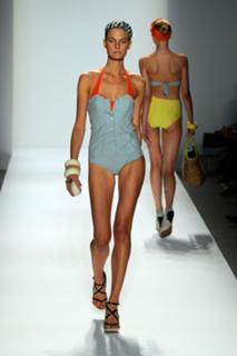 Constance Jablonski feet photo 7