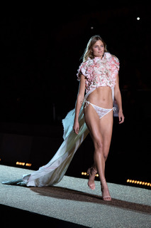Constance Jablonski feet photo 19