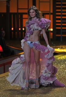 Constance Jablonski feet photo 13