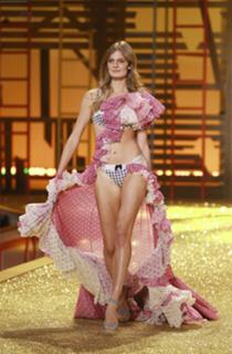 Constance Jablonski feet photo 5