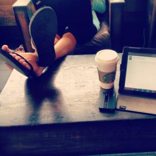 Constance Marie feet photo thumbnail