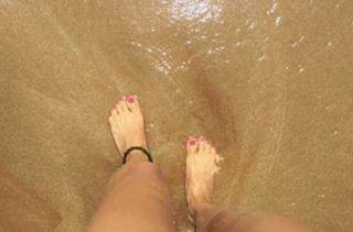 Constance Marie feet photo thumbnail