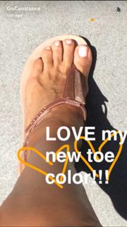 Constance Marie feet photo thumbnail