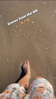 Constance Marie feet photo thumbnail